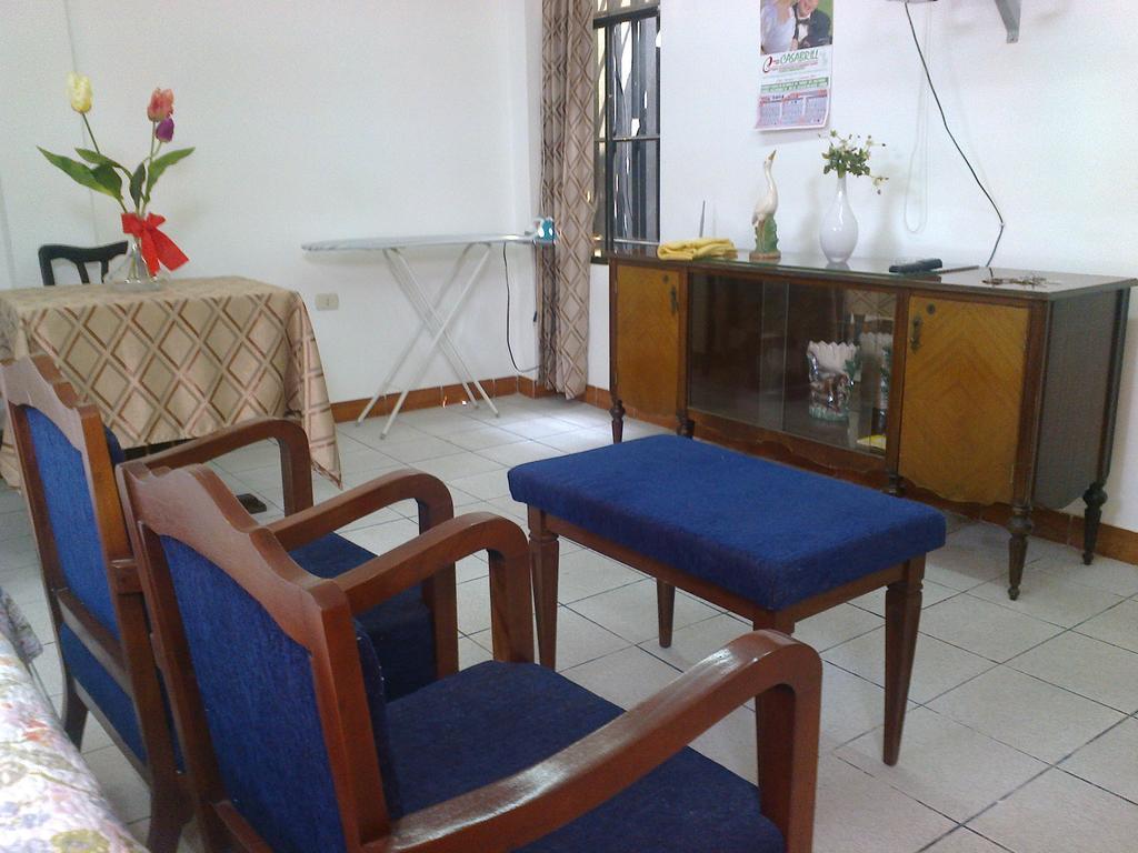 Strenua Santa Maria Suites Trujillo Rom bilde