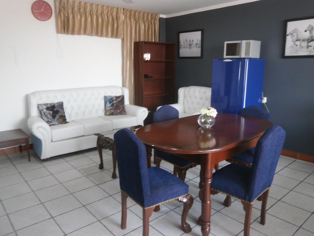 Strenua Santa Maria Suites Trujillo Eksteriør bilde