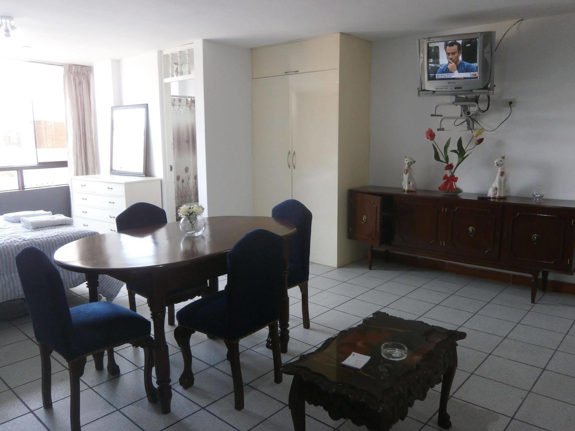 Strenua Santa Maria Suites Trujillo Eksteriør bilde